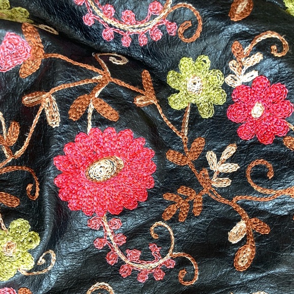 Sandra Leal Embroidered Leather Fringe Bag - Picture 13 of 13